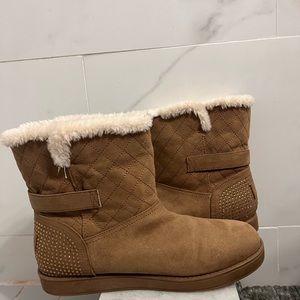 Guess boots